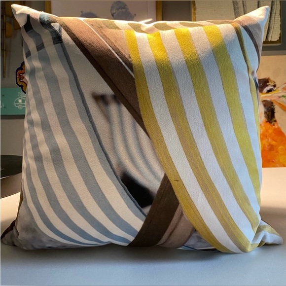 Coast & Valley Pillow - Picture 4 of 6